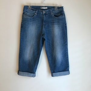 Levi’s Capris Ladies Size 10